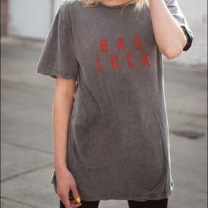 OVER SIZED TEE